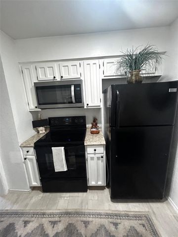 1202 Thorpe LN 401, San Marcos, TX 78666