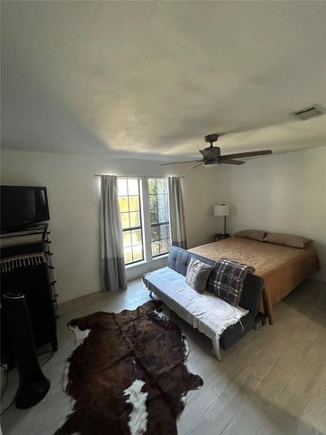 1202 Thorpe LN 401, San Marcos, TX 78666