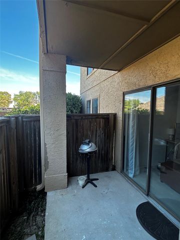 1202 Thorpe LN 401, San Marcos, TX 78666