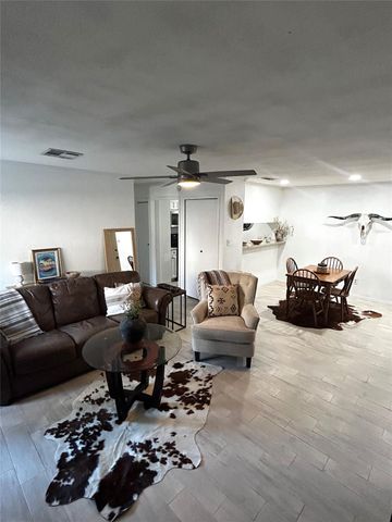 1202 Thorpe LN 401, San Marcos, TX 78666