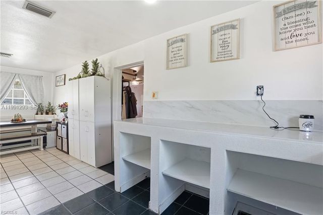 829 N bridge st, La Belle, FL 33935