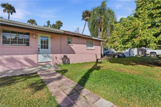 829 N bridge st, La Belle, FL 33935