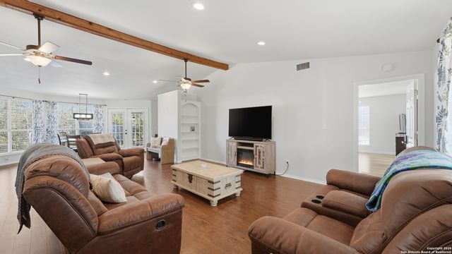 10835 Rosemar, Adkins, TX 78101