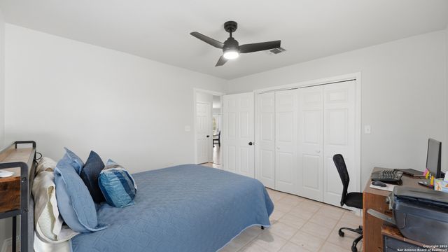 10835 Rosemar, Adkins, TX 78101