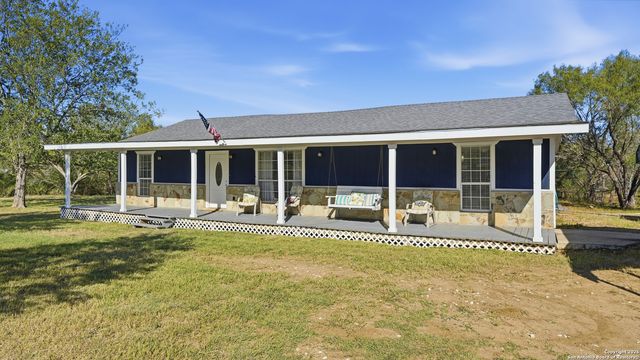 10835 Rosemar, Adkins, TX 78101