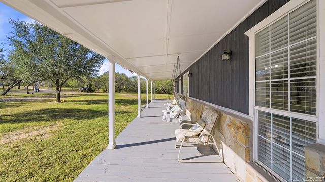 10835 Rosemar, Adkins, TX 78101