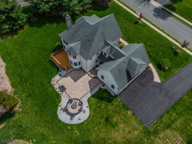 2 Brenner Ct, Franklin Twp., NJ 08873