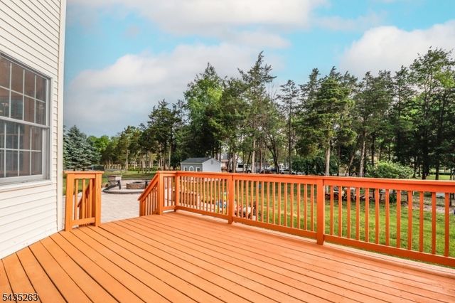 2 Brenner Ct, Franklin Twp., NJ 08873