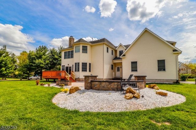 2 Brenner Ct, Franklin Twp., NJ 08873