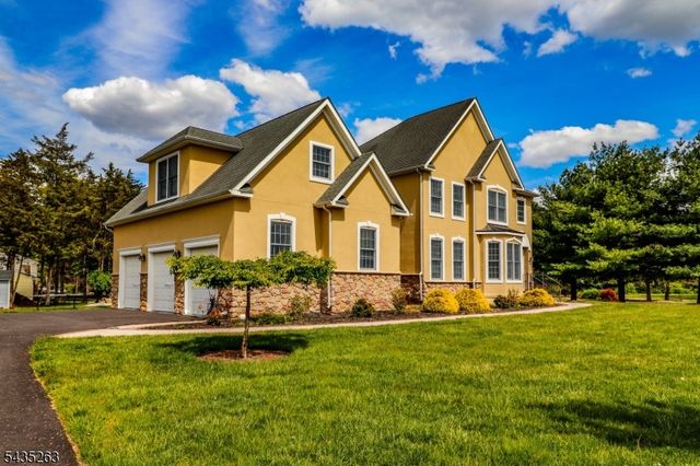 2 Brenner Ct, Franklin Twp., NJ 08873