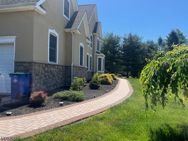 2 Brenner Ct, Franklin Twp., NJ 08873