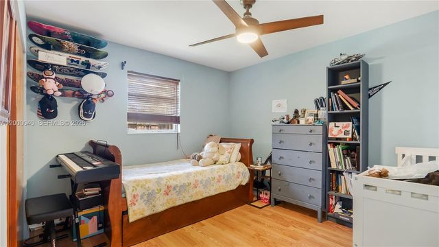 4020 SW 2nd St, Plantation, FL 33317