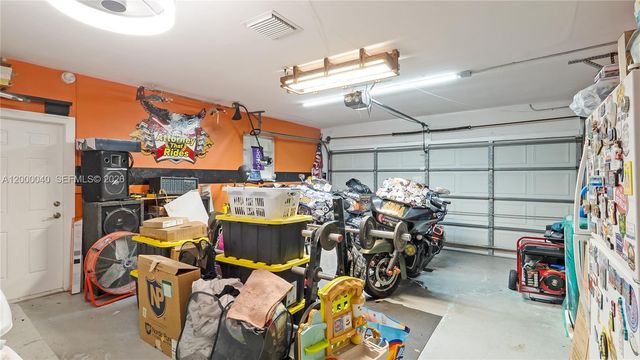 4020 SW 2nd St, Plantation, FL 33317
