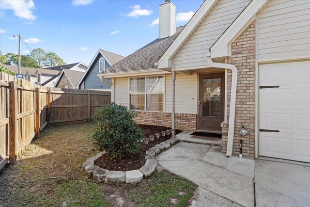 1764 Guildford Court, Fort Walton Beach, FL 32547