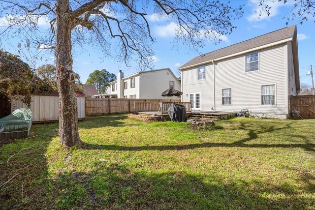 1764 Guildford Court, Fort Walton Beach, FL 32547