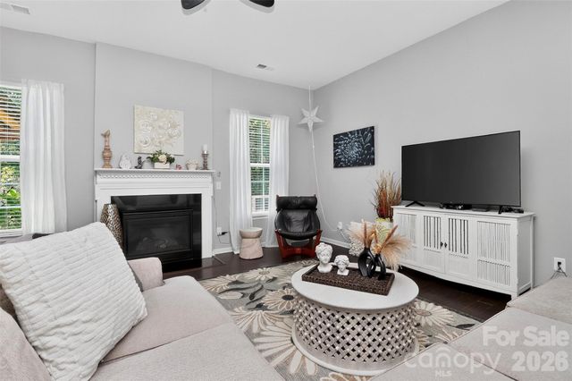 12823 Plumleaf Drive, Charlotte, NC 28213