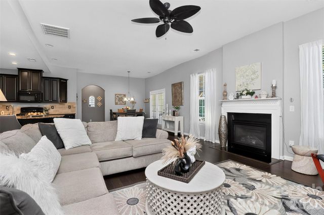 12823 Plumleaf Drive, Charlotte, NC 28213