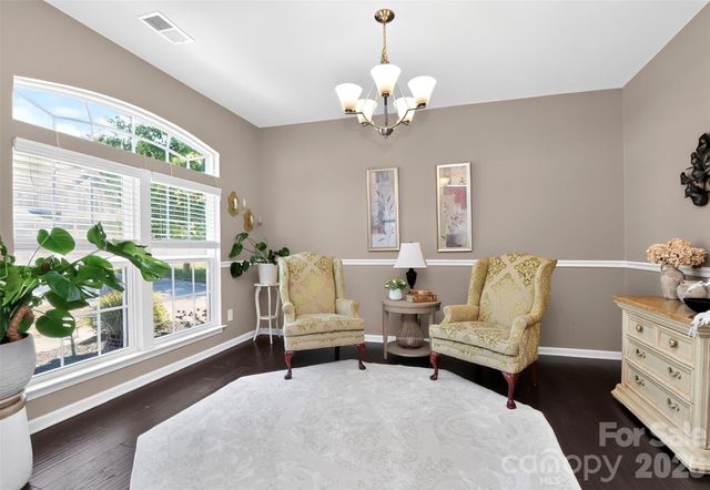 12823 Plumleaf Drive, Charlotte, NC 28213