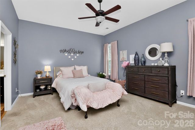 12823 Plumleaf Drive, Charlotte, NC 28213