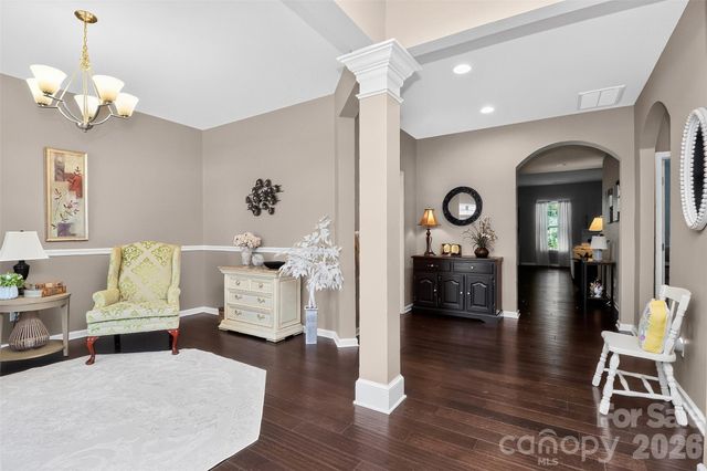 12823 Plumleaf Drive, Charlotte, NC 28213