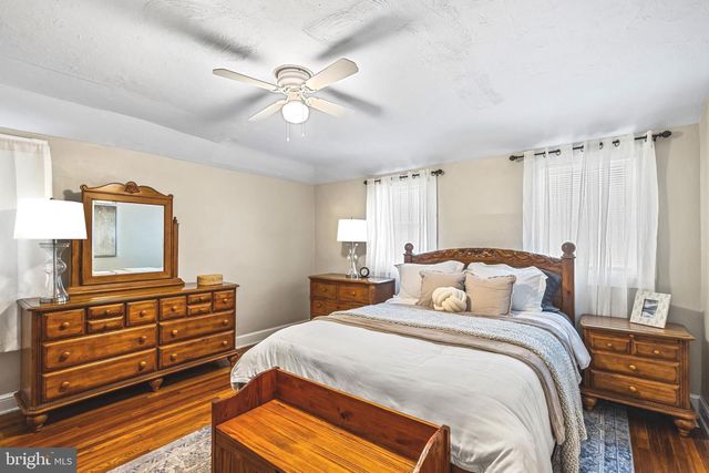 8362 OAKLEIGH RD, Parkville, MD 21234