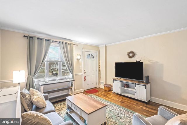 8362 OAKLEIGH RD, Parkville, MD 21234