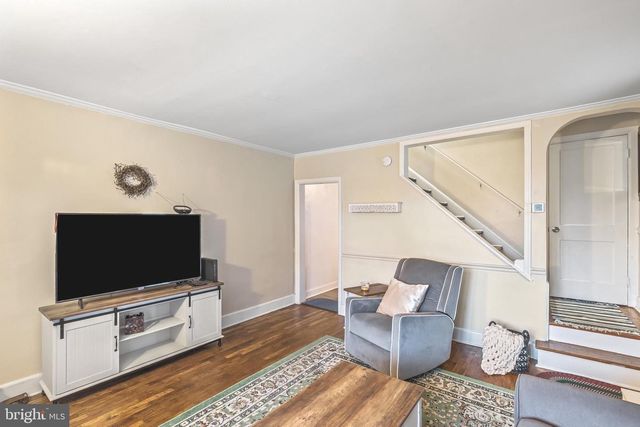 8362 OAKLEIGH RD, Parkville, MD 21234