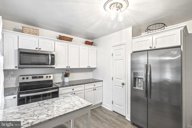 8362 OAKLEIGH RD, Parkville, MD 21234