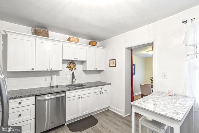 8362 OAKLEIGH RD, Parkville, MD 21234