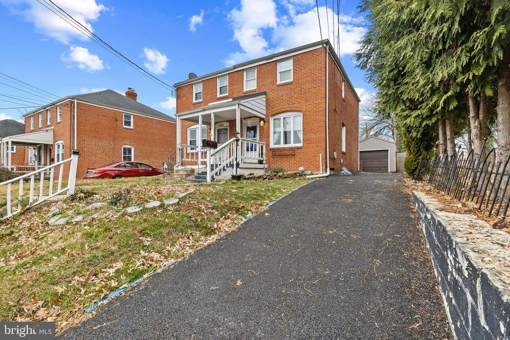 8362 OAKLEIGH RD, Parkville, MD 21234