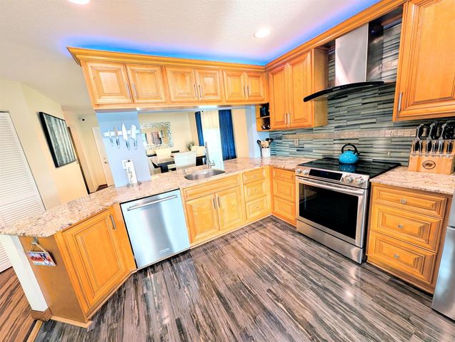 5843 Northpointe Lane, Boynton Beach, FL 33437
