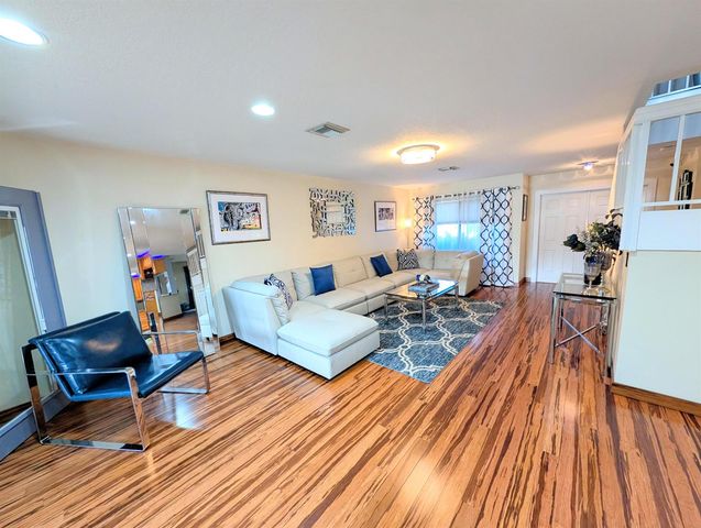 5843 Northpointe Lane, Boynton Beach, FL 33437