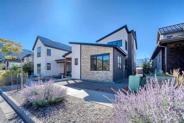326 Old Stage Road, Salida, CO 81201