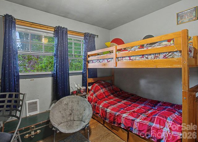 25 Wentworth Avenue, Asheville, NC 28803