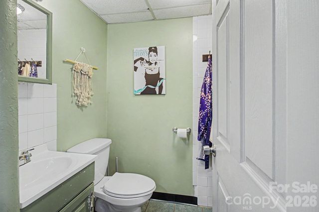 25 Wentworth Avenue, Asheville, NC 28803