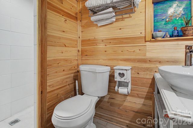 25 Wentworth Avenue, Asheville, NC 28803