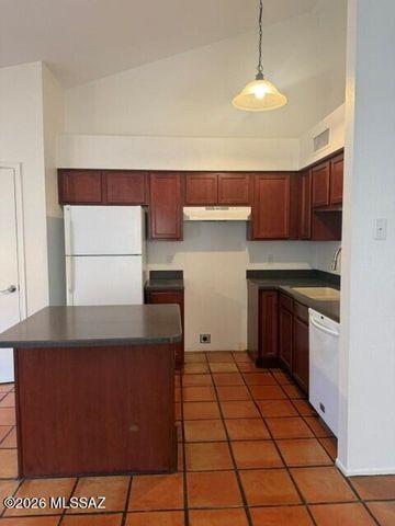 7256 S Haskins Drive, Tucson, AZ 85746