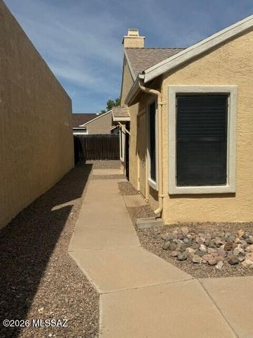 7256 S Haskins Drive, Tucson, AZ 85746
