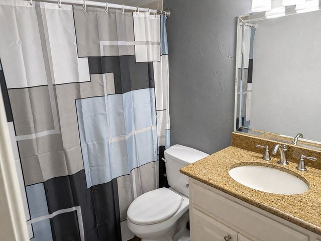 18333 Roehampton Drive 714, Dallas, TX 75252