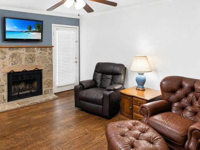 18333 Roehampton Drive 714, Dallas, TX 75252