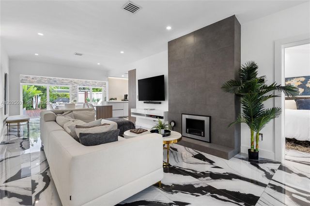 1544 Michigan Ave, Miami Beach, FL 33139