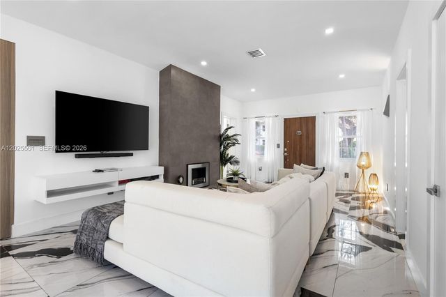 1544 Michigan Ave, Miami Beach, FL 33139