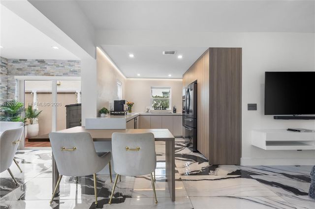 1544 Michigan Ave, Miami Beach, FL 33139