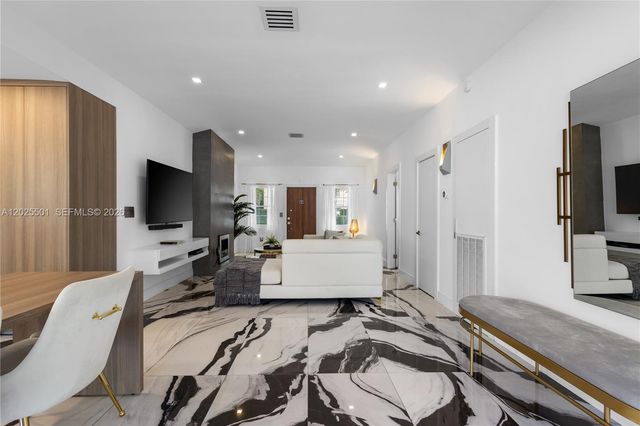 1544 Michigan Ave, Miami Beach, FL 33139