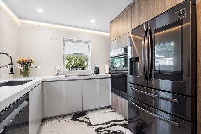 1544 Michigan Ave, Miami Beach, FL 33139