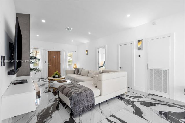 1544 Michigan Ave, Miami Beach, FL 33139