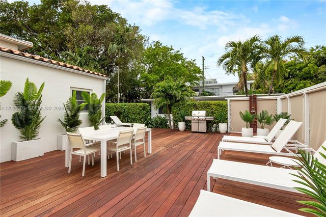 1544 Michigan Ave, Miami Beach, FL 33139