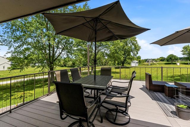 W646 Townline ROAD, Oconomowoc, WI 53066