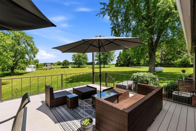 W646 Townline ROAD, Oconomowoc, WI 53066