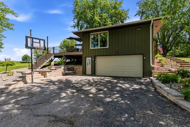 W646 Townline ROAD, Oconomowoc, WI 53066